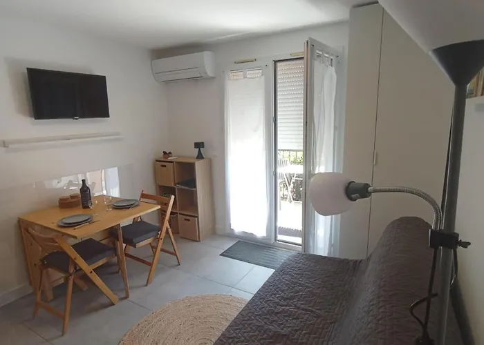 2rb40 Tres Joli Vue Apartment